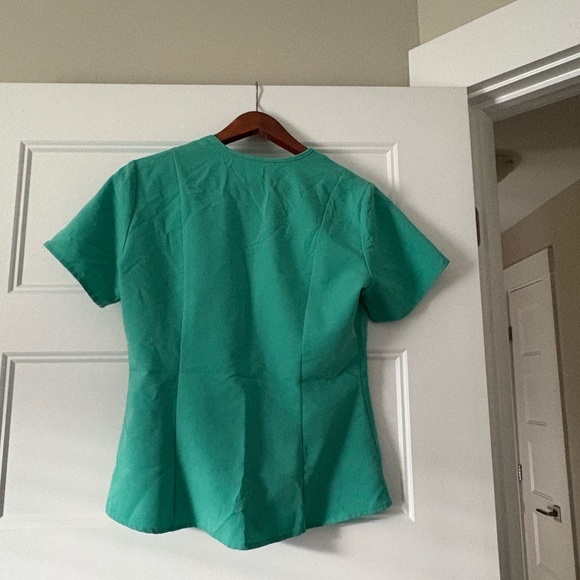 Extra Small Green Figs Top - Picture 2 of 4